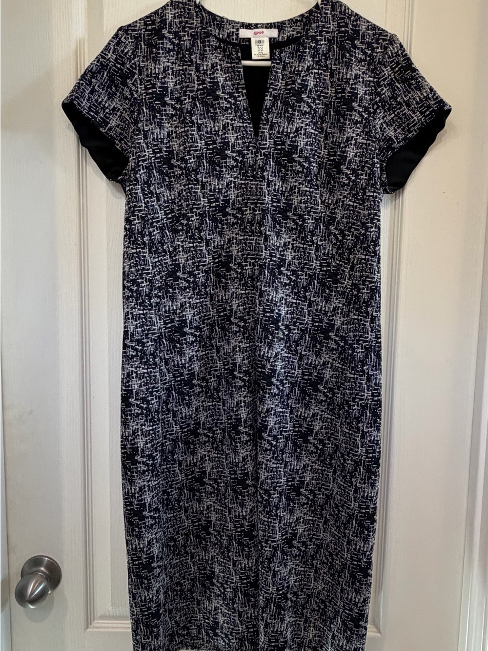 Leggiadro Black & White Textured Midi Shift Dress